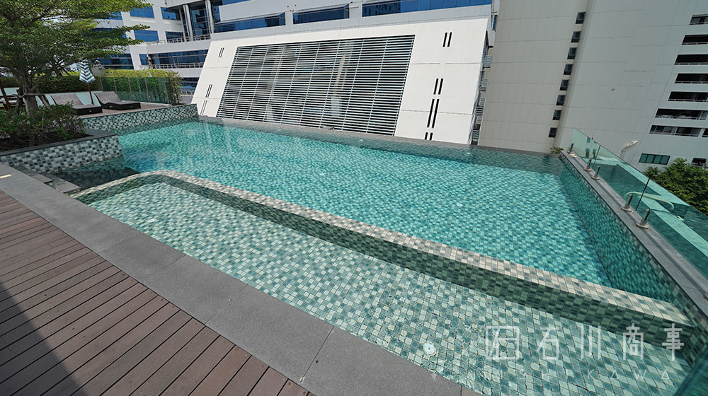 Upper Suites Sukhumvit 25